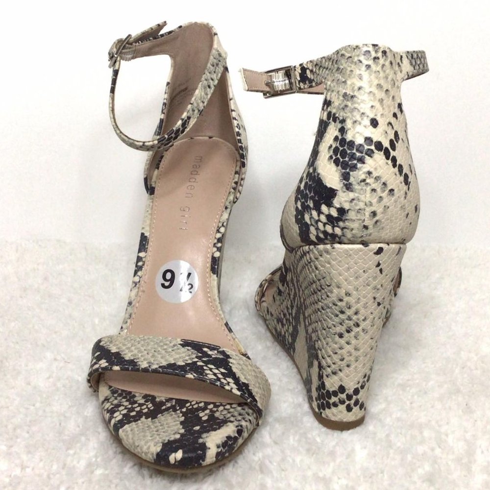 NEW! Steve Madden Girl Willoow Sandals (Size: 9.5)